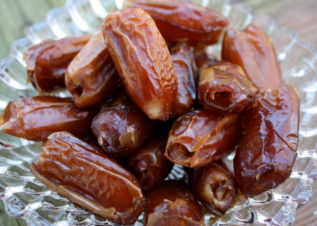 15 Reasons Why You Should Eat Dates
